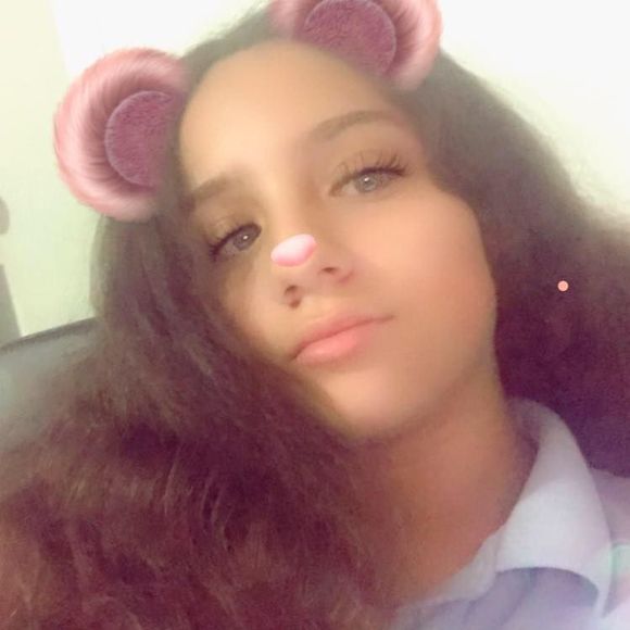 Meet your Posher, Claudia valentina - Picture 1 of 1